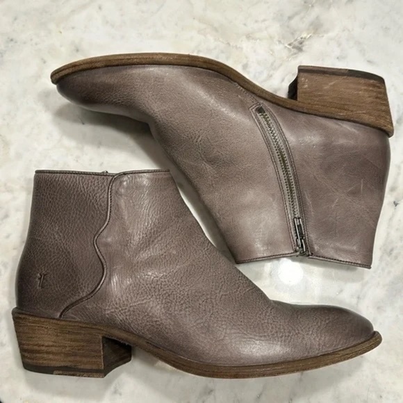 FRYE Carson Piping Bootie Graphite size 11 Excellent condition - Picture 1 of 8